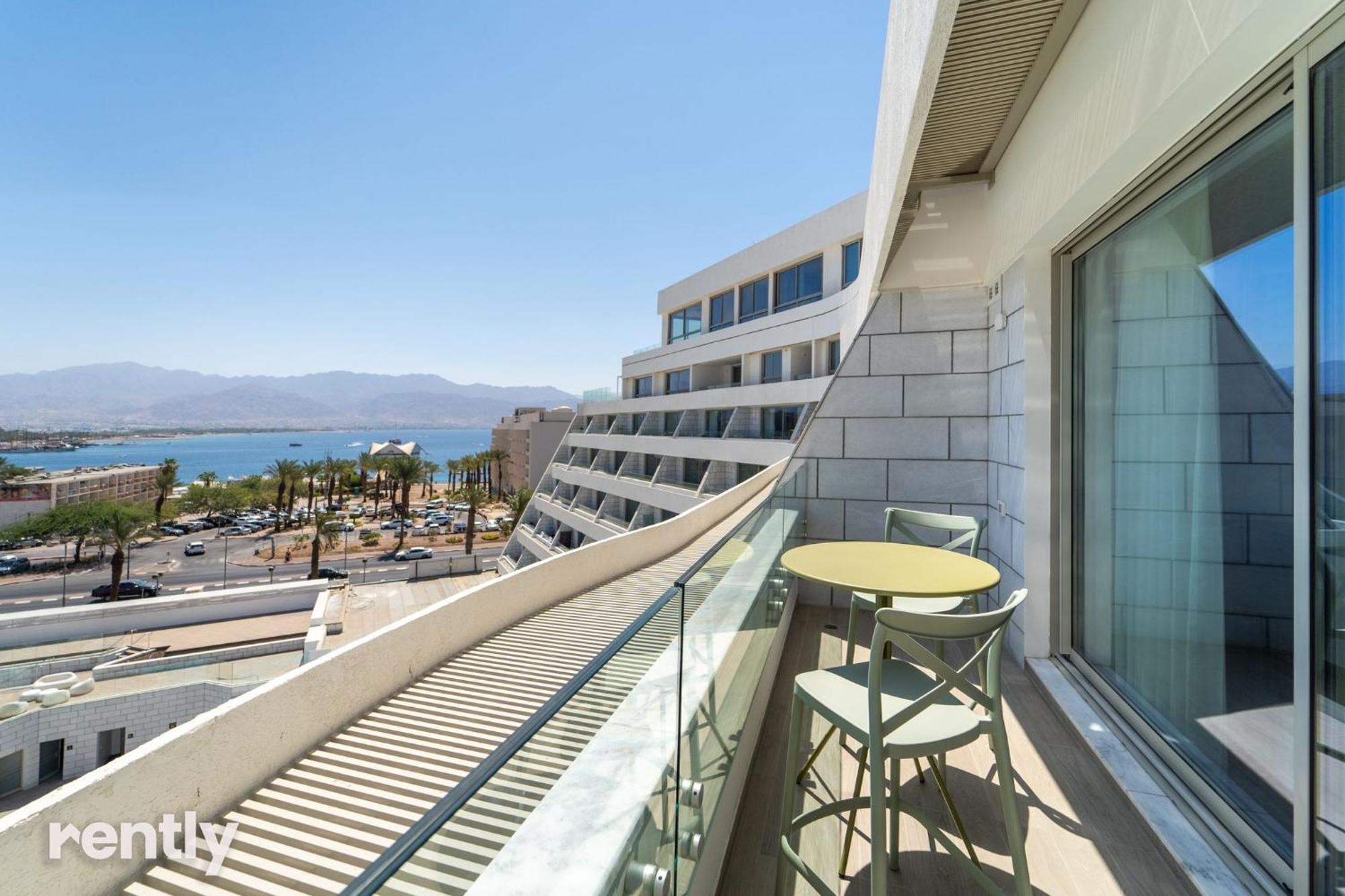 Luxury And At Sea Side By Rently Apartment *