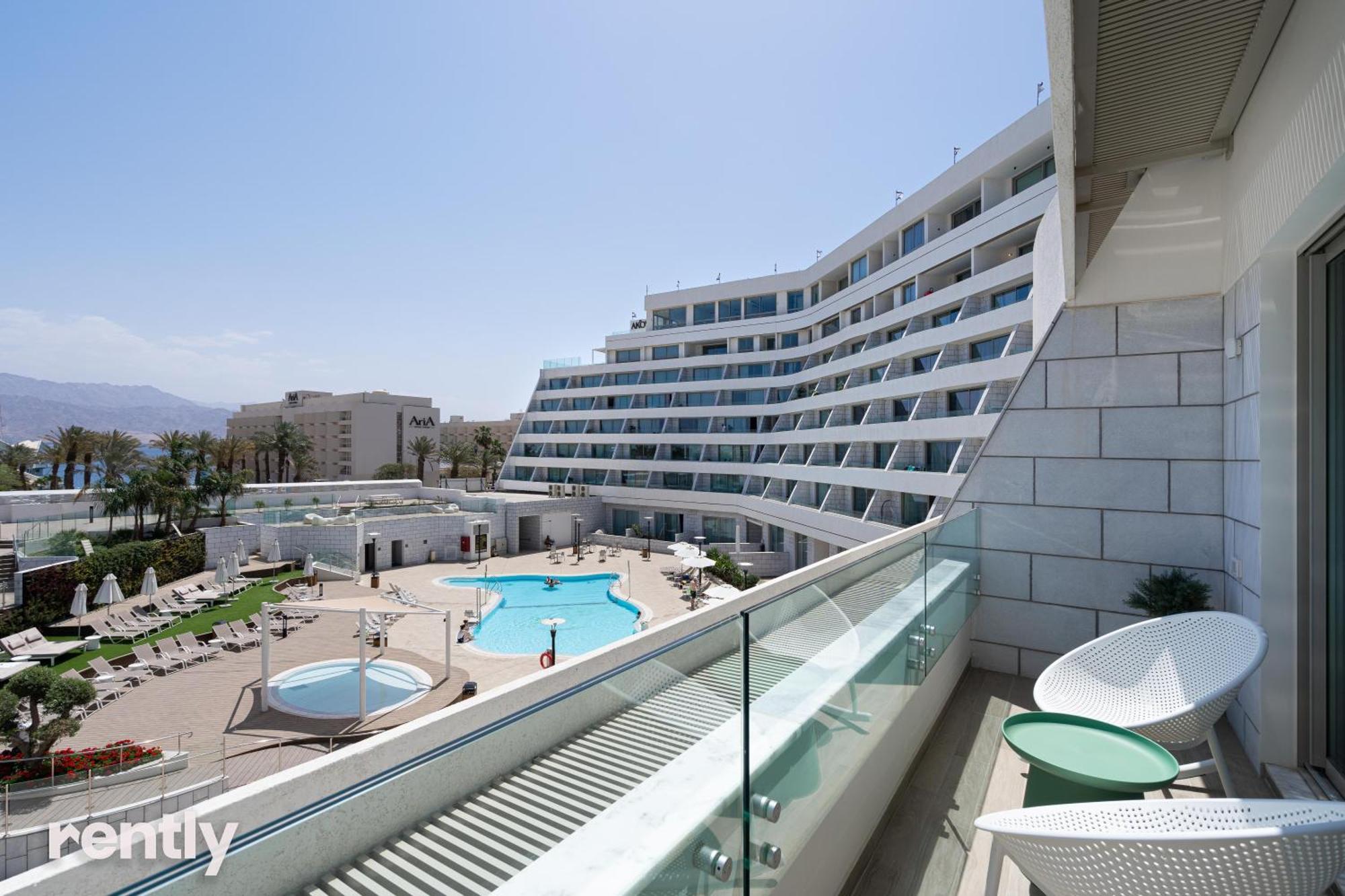 Apartment Luxury And At Sea Side By Rently