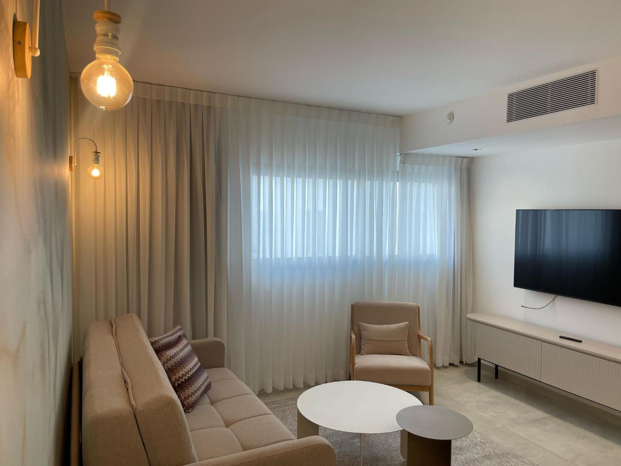 Apartment Luxury And At Sea Side By Rently