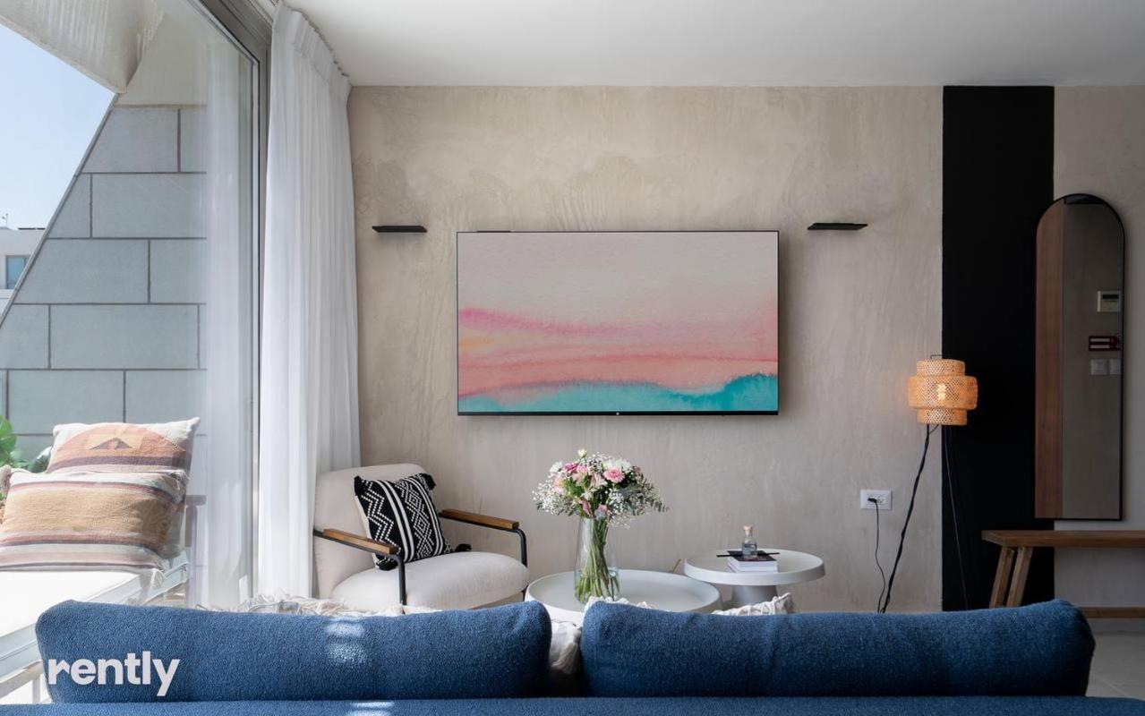 Apartment Luxury And At Sea Side By Rently *