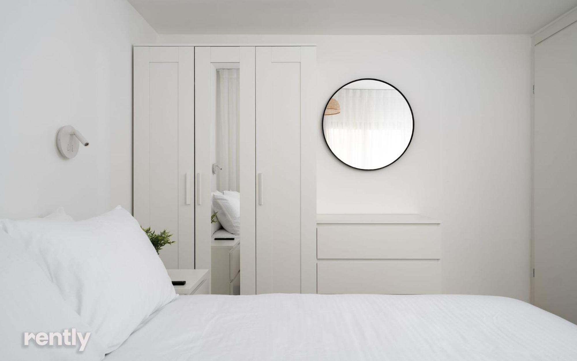 Apartment Luxury And At Sea Side By Rently *