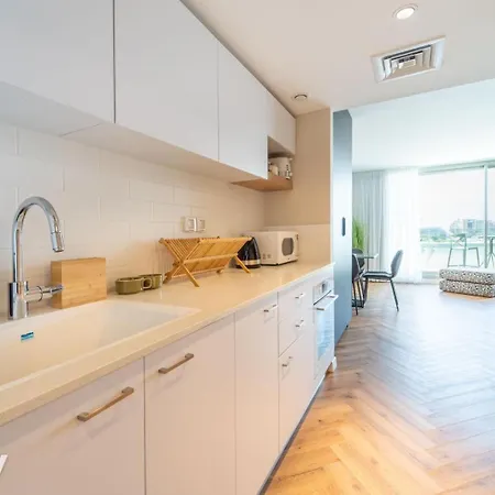 Luxury Apartments And Studios At Sea Side By Rently Eilat Exterior photo
